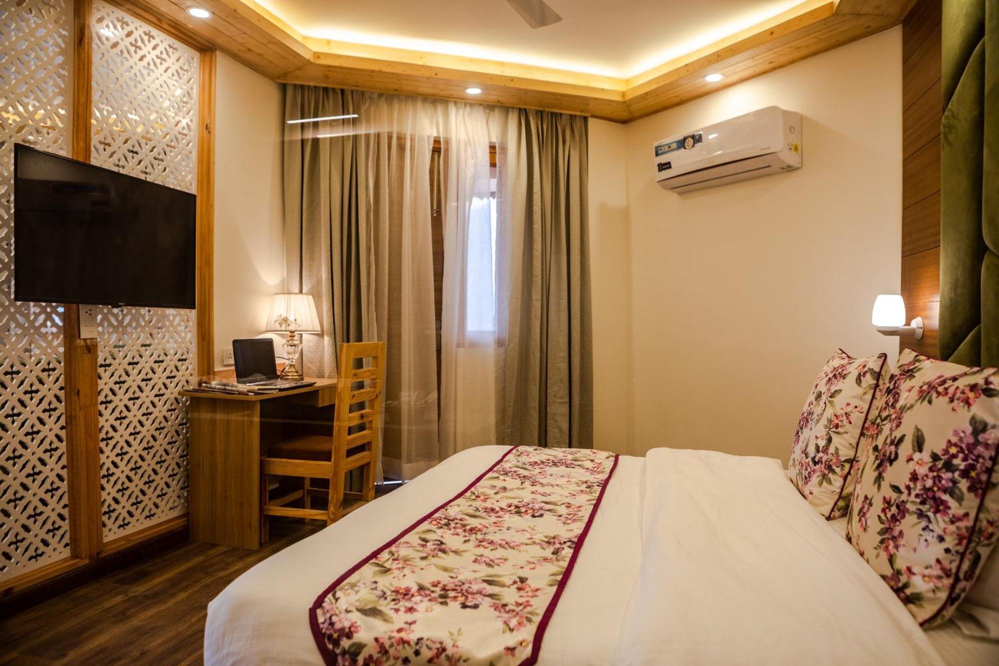 Anand Vardhan Resorts Manāli Pokój zdjęcie
